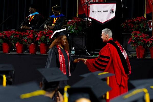  Lamar University celebrates fall 2023 commencement with 2,000 degrees conferred