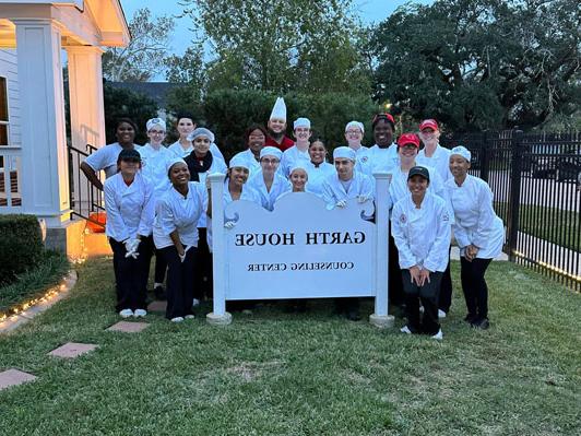 Chef Casey Gates and LU culinary students serve up holiday spirit 